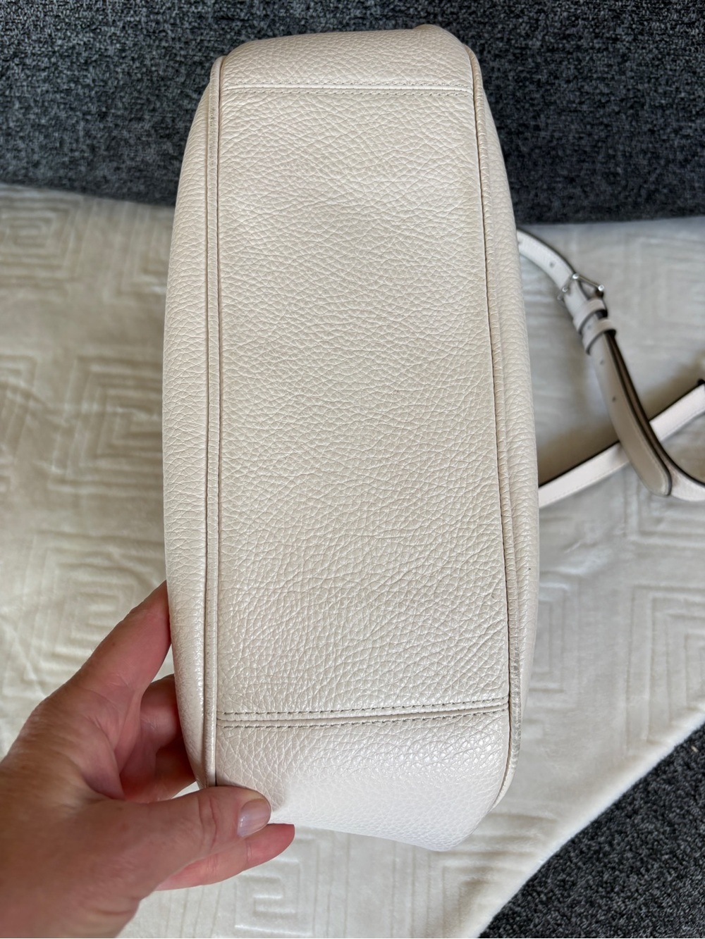 Coach White Pebbled Leather Shoulder Bag with Detachable Strap - Picture 3 of 10